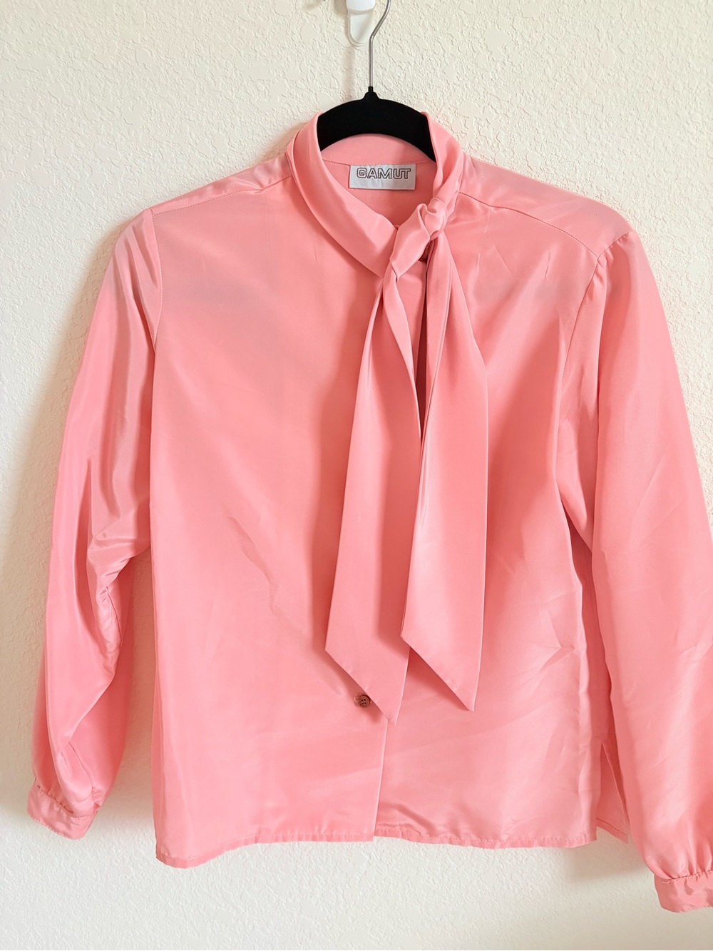 Vintage 70s 80s GAMUT Pink Satin Bow Secretary Blouse Size 6 Retro